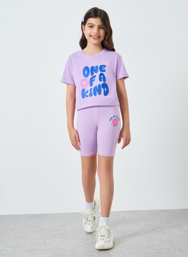 ستايلي طقم شورت ركوب دراجات وتيشيرت جرافيك للبنات - Image 1